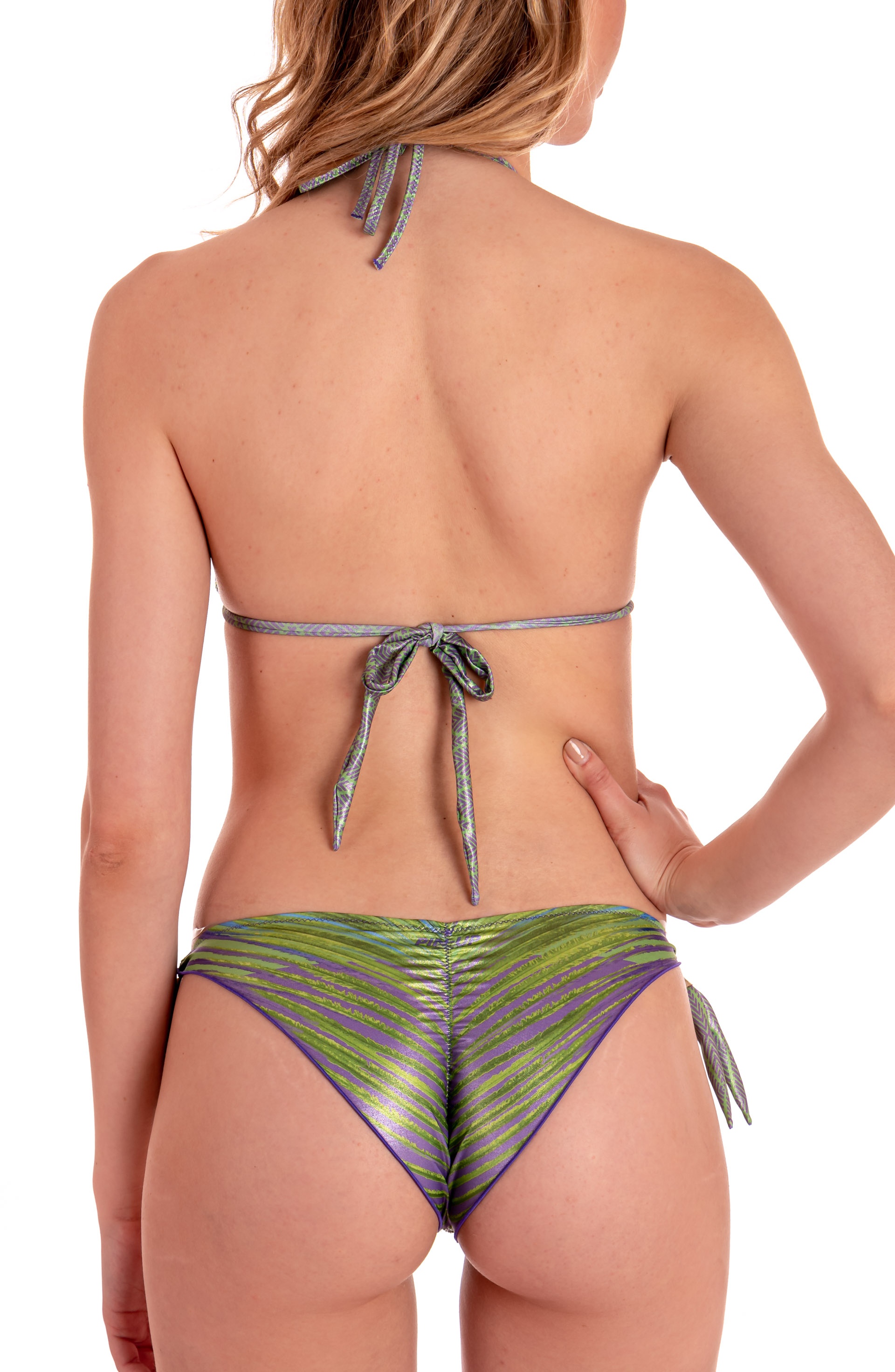 https://www.pinup-stars.com/40273/bikini-triangolo-slip-brasiliana-rete-ricamo-fiore-paillettes.jpg